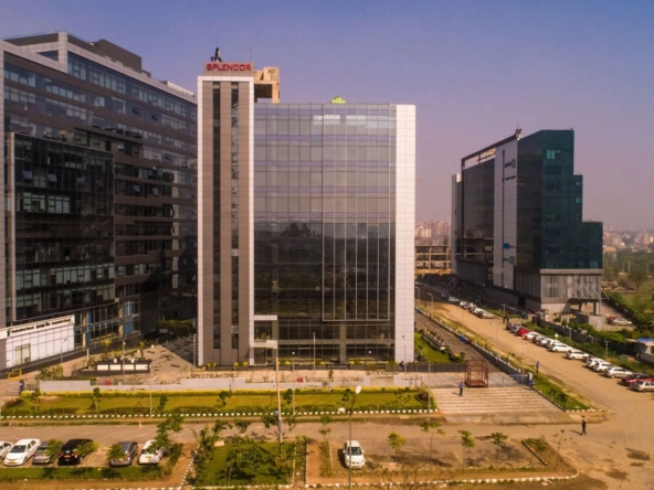 Pre-lease commercial office