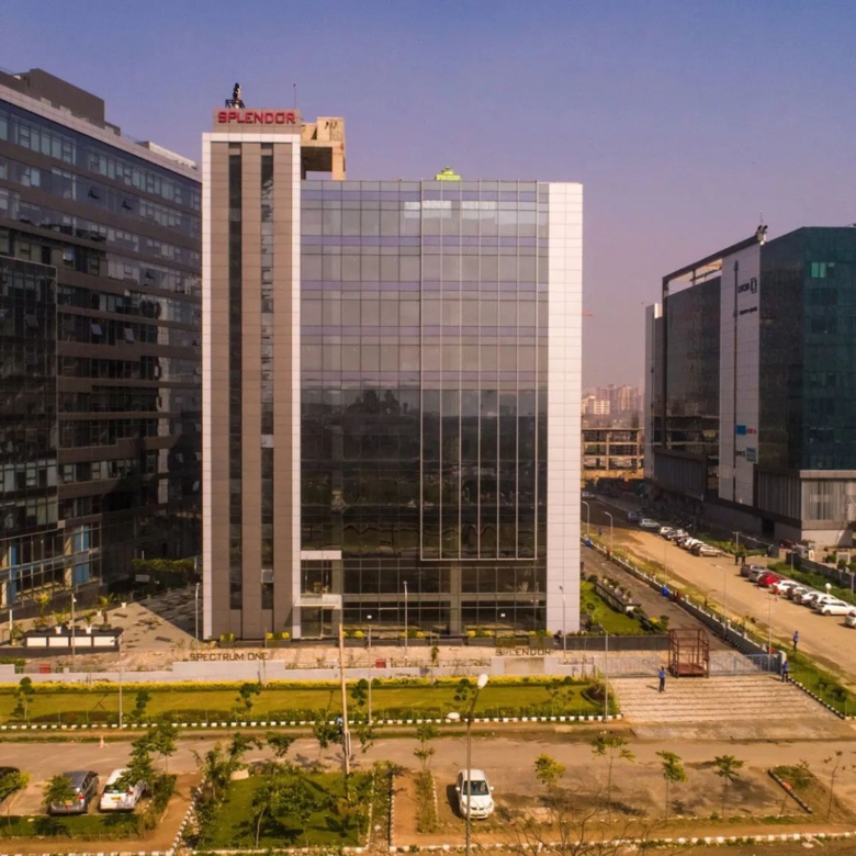 Pre-lease commercial office